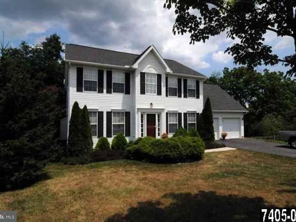 242 JENNY LANE, STEWARTSTOWN, PA 17363
