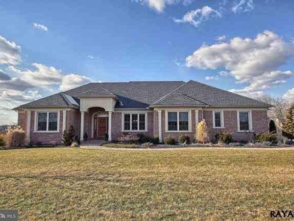 1523 WINSFORD LANE, YORK, PA 17404