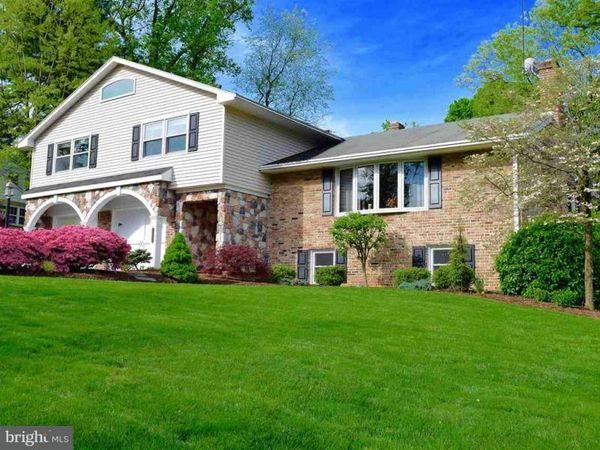 1472 BEE TREE ROAD, YORK, PA 17403