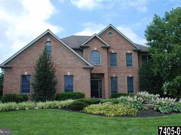 206 RIDGEFIELD DRIVE, YORK TWP, PA 17403