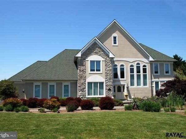 1910 & 1920 ROSEWOOD LANE, YORK, PA 17403