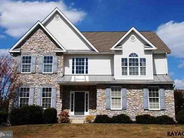 1219 OAKWOOD LANE, YORK, PA 17403