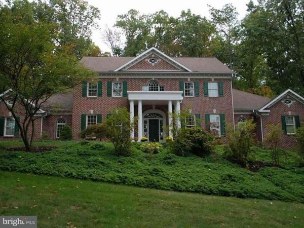 1735 WYNDHAM DRIVE, YORK, PA 17403