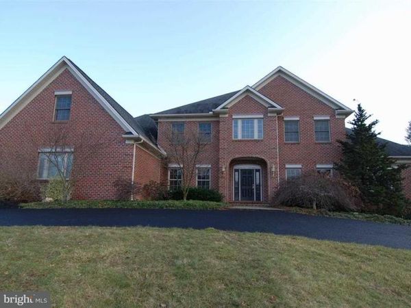 1565 WYNDHAM DRIVE, YORK, PA 17403