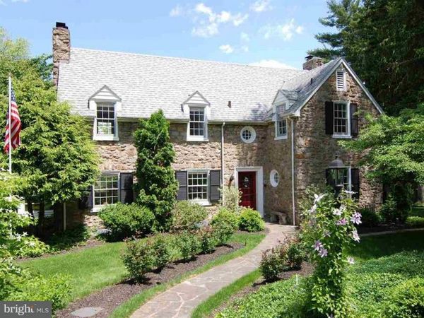 1121 WOODLAND ROAD, YORK, PA 17403
