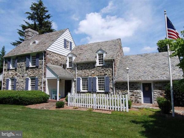 1012 SMALLBROOK LANE, YORK, PA 17403