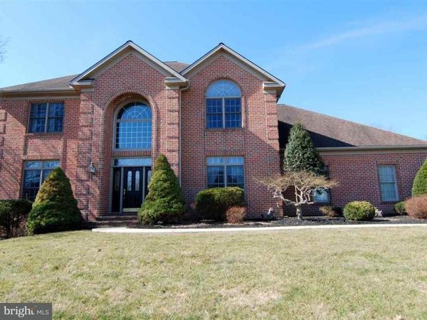 1401 BRITTANY DRIVE, YORK, PA 17404