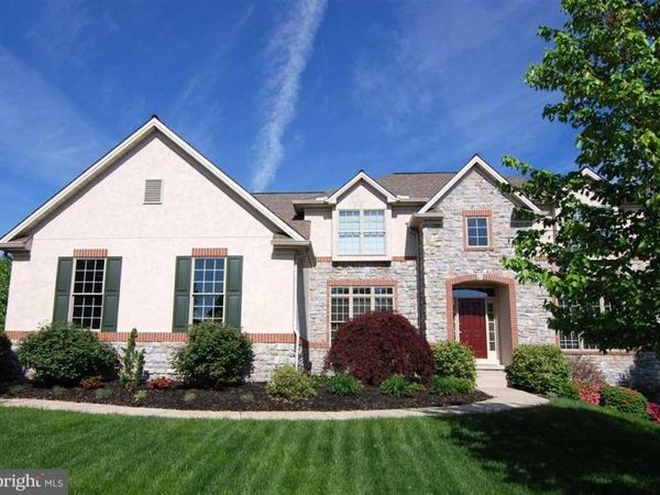 706 GODDARD DRIVE, YORK TWP, PA 17402