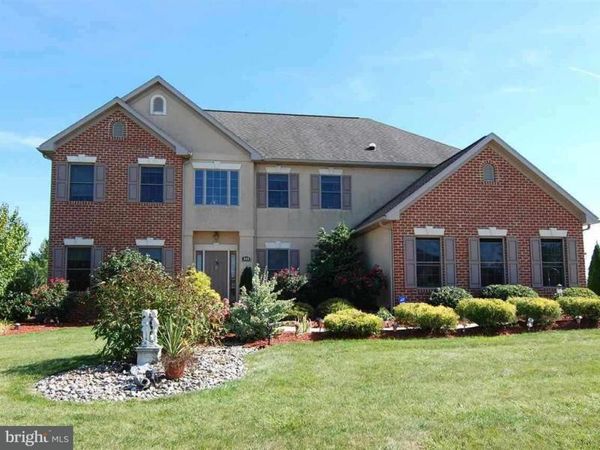 668 FOXTAIL DRIVE, YORK, PA 17404