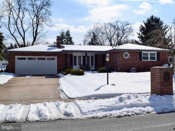 2960 DEARBORN LANE, YORK, PA 17402