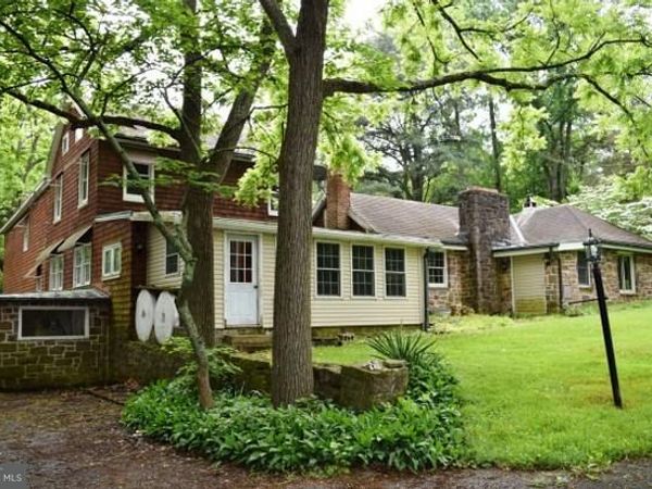 137 BUTTER ROAD, YORK, PA 17404