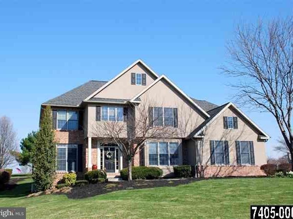926 HERITAGE HILLS DRIVE, YORK TWP, PA 17402