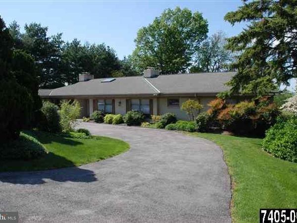 925 UPLAND ROAD, YORK, PA 17403