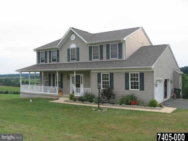 8185 PLEASANT VALLEY ROAD, STEWARTSTOWN, PA 17363