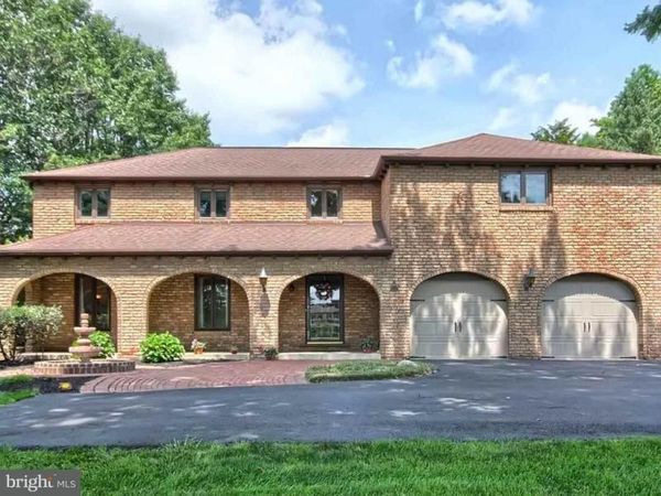 1400 DETWILER DRIVE, YORK, PA 17404