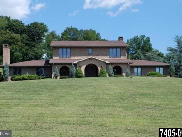 193 TUSCARORA DRIVE, YORK TWP, PA 17403