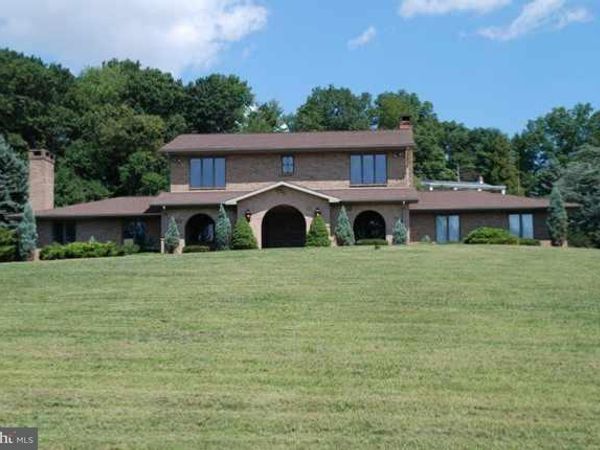193 TUSCARORA DRIVE, YORK TWP, PA 17403