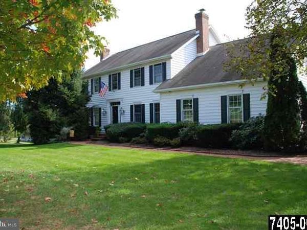 180 TUSCARORA DRIVE, YORK TWP, PA 17403