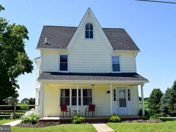82 MAIN STREET W, FAWN GROVE, PA 17321