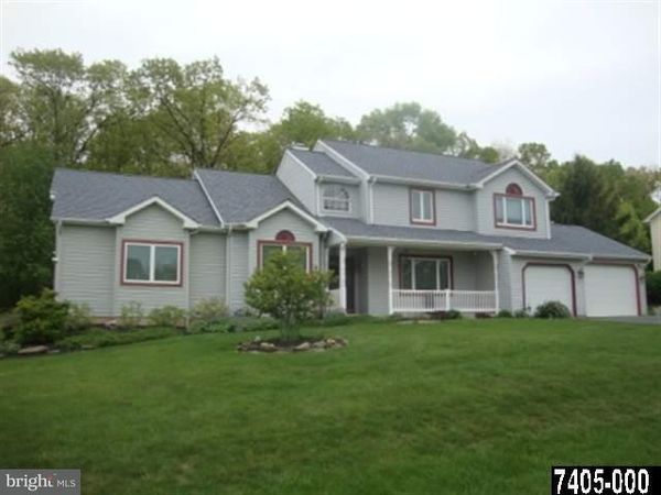80 SMOKEBOX CIRCLE, STEWARTSTOWN, PA 17363