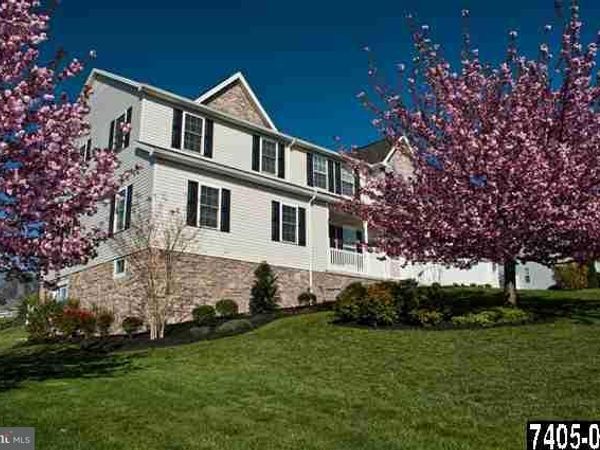 106 YELLOWSTONE LANE, STEWARTSTOWN, PA 17363