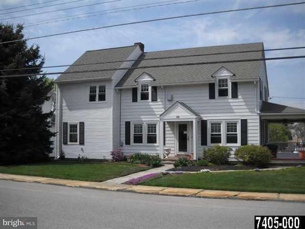 10 S CONSTITUTION AVENUE, NEW FREEDOM, PA 17349