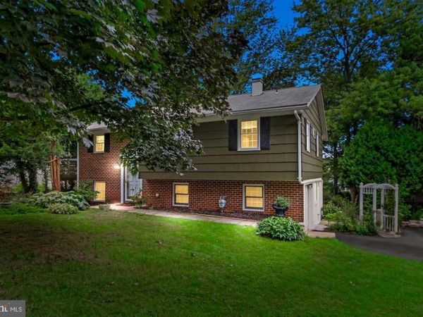 6 WHITCRAFT LANE, SHREWSBURY, PA 17361