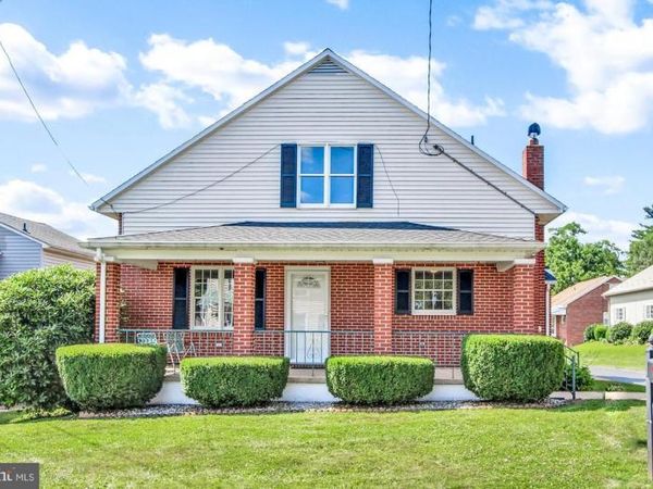 11 CHURCH STREET, STEWARTSTOWN, PA 17363