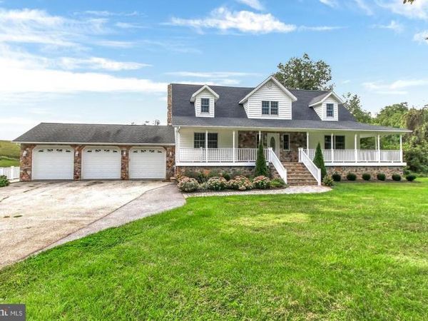 7615 SETTING SUN LANE, STEWARTSTOWN, PA 17363