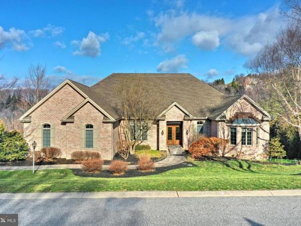 1630 WYNDHAM DRIVE, YORK, PA 17403