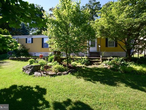 62 CREST HILL LANE, RED LION, PA 17356