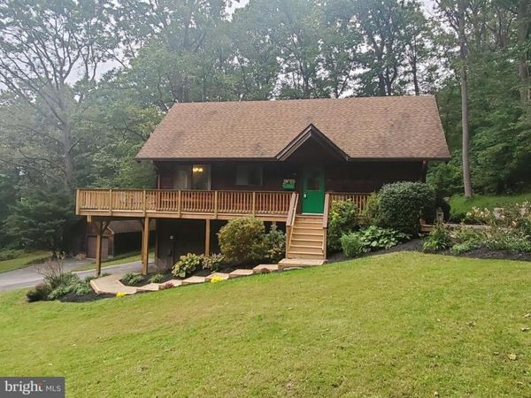 3001 SEITZLAND ROAD, GLEN ROCK, PA 17327