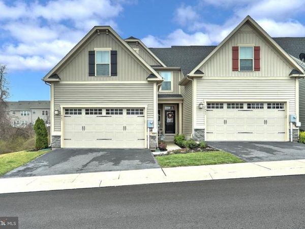 947 FIELDBROOK CIRCLE, YORK, PA 17403
