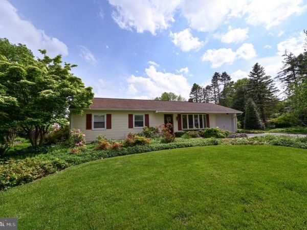4 FIELDSTONE CIRCLE, SHREWSBURY, PA 17361