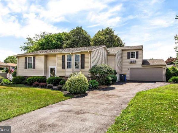 648 CORTLAND DRIVE, YORK, PA 17403