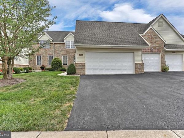 1177 TURNBERRY LANE, YORK, PA 17403