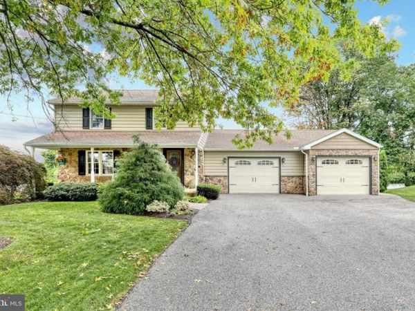 183 DEW DROP ROAD, EAST YORK, PA 17402