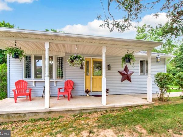 438 E LOCUST STREET, DALLASTOWN, PA 17313