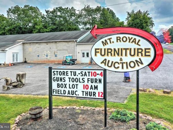 6421 CARLISLE ROAD, DOVER, PA 17315