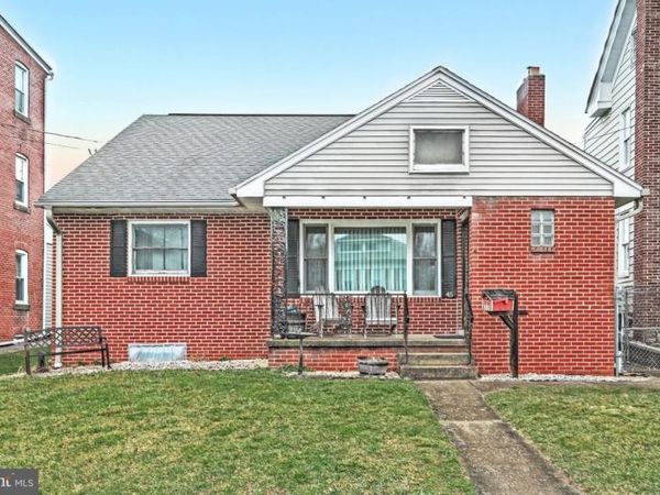 45 E HOWARD STREET, DALLASTOWN, PA 17313