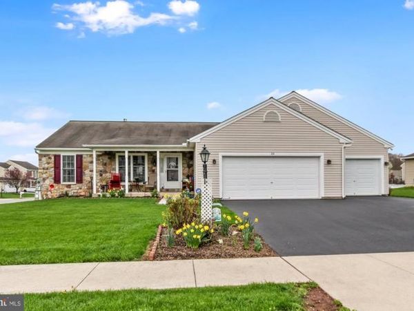10 CLARY WAY, YORK, PA 17404