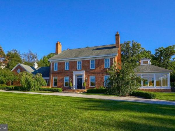 950 SUMMIT CIR N N, YORK, PA 17403
