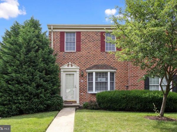 1201 CHAMBERS RIDGE, YORK, PA 17402