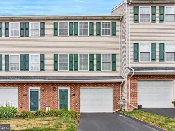 2276 NORTH POINT DRIVE, YORK, PA 17406