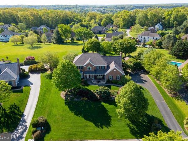 1935 ROSEWOOD LANE, YORK, PA 17403