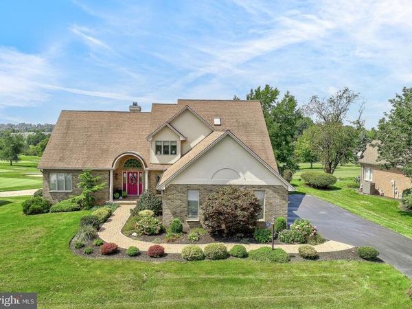 894 HERITAGE HILLS DRIVE, YORK, PA 17402