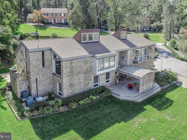 855 GRANTLEY COURT, YORK, PA 17403