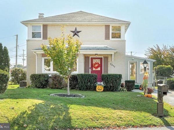 1317 CANTERBURY LANE, YORK, PA 17406