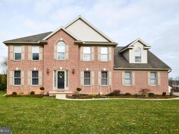 110 VERNA DRIVE, DALLASTOWN, PA 17313