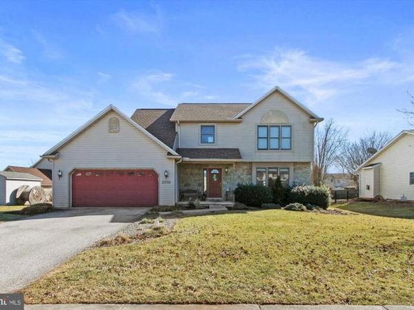 2816 DOVE DRIVE, YORK, PA 17408